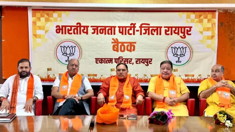 बूथ सशक्तीकरण और समाज सेवा भाजपा का मूल आधार: कर्मवीर सिंह, रायपुर में स्मृति ईरानी के स्वागत की तैयारी तेज