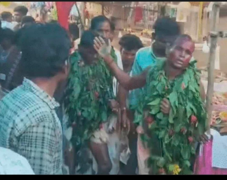 छत्तीसगढ़ के रायगढ़ स्थित करमागढ़ मां मानकेश्वरी मंदिर में शरद पूर्णिमा पर करीब 60 बकरों की बलि दी गई।