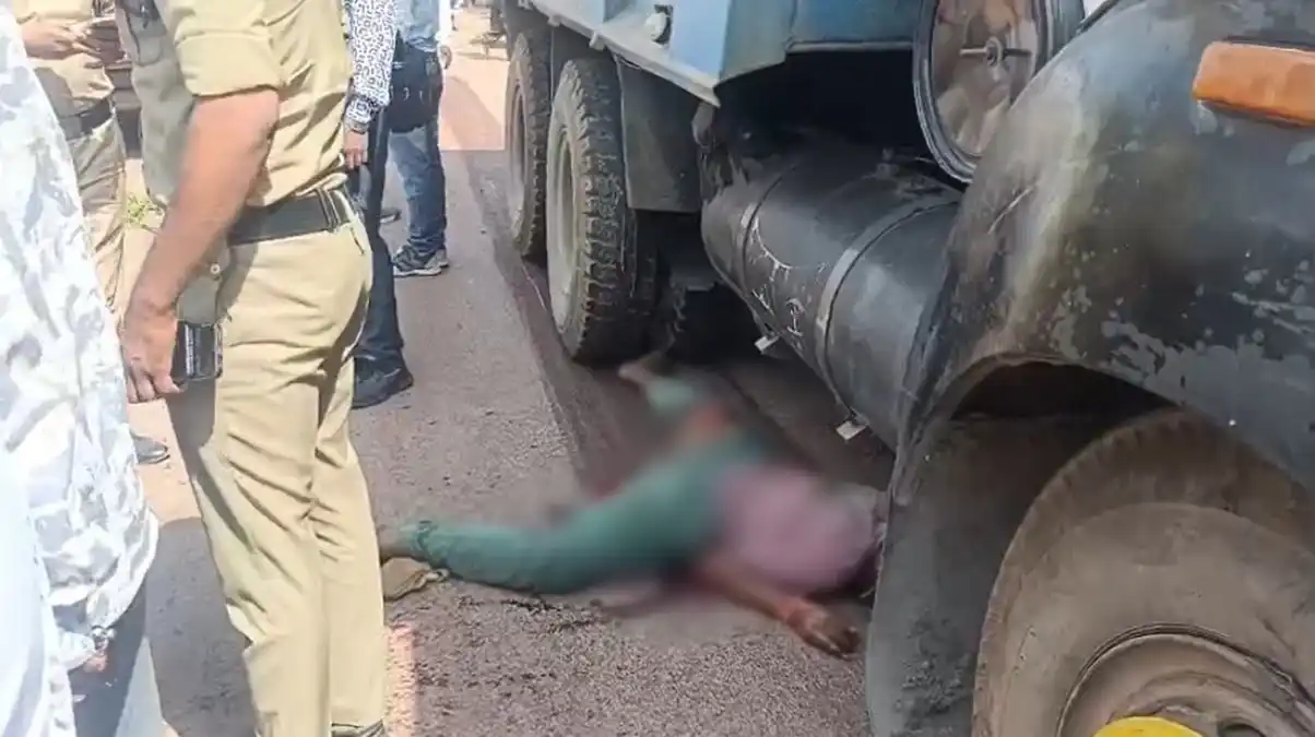 अभनपुर मंडी रोड पर दर्दनाक हादसा: ओवरटेक करते समय हाईवा की चपेट में आई एक्टिवा, 16 वर्षीय नाबालिग की मौत, 2 घायल